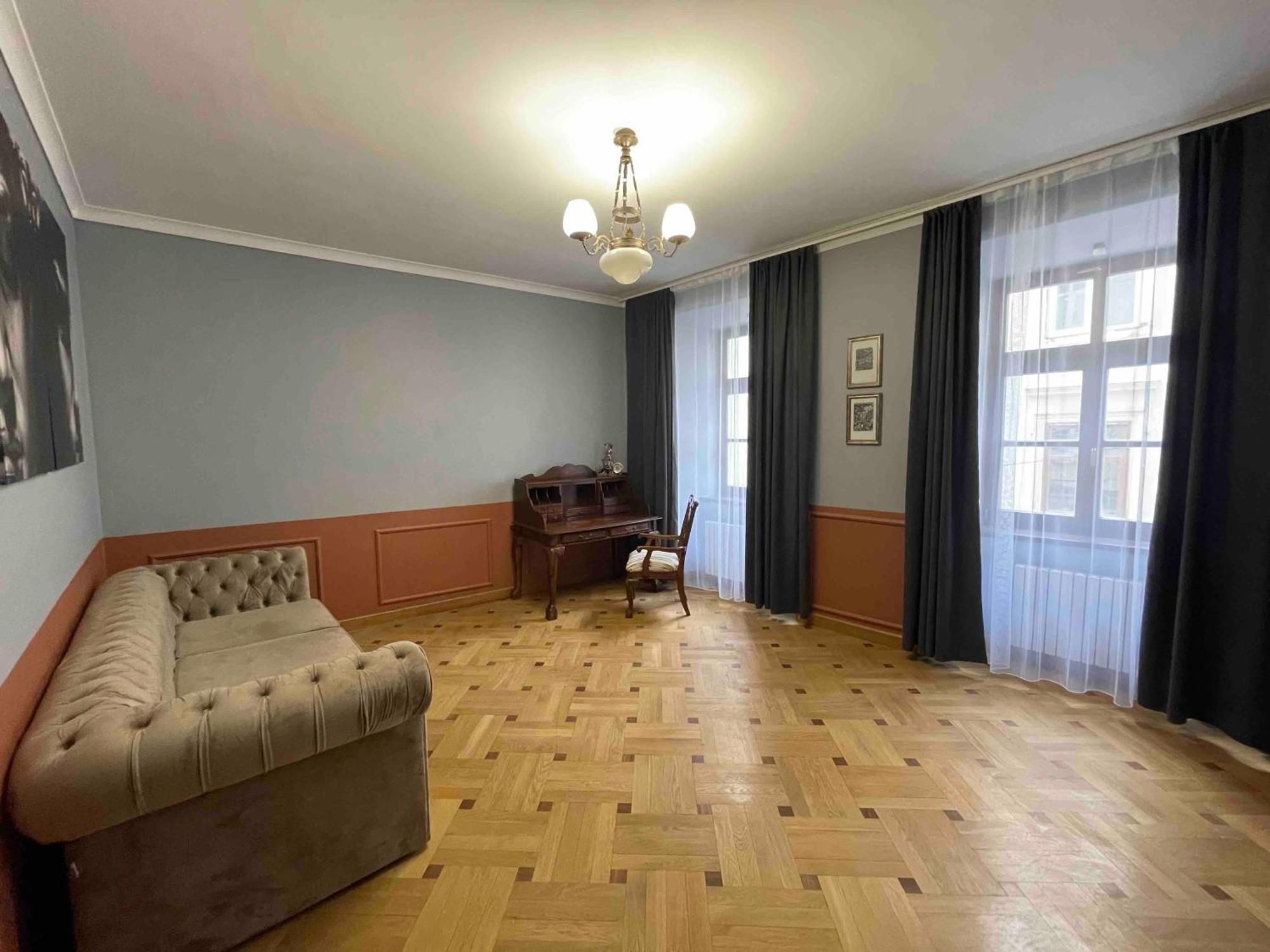 Tut Staroevreyska With Terrace Lägenhet Lviv Exteriör bild