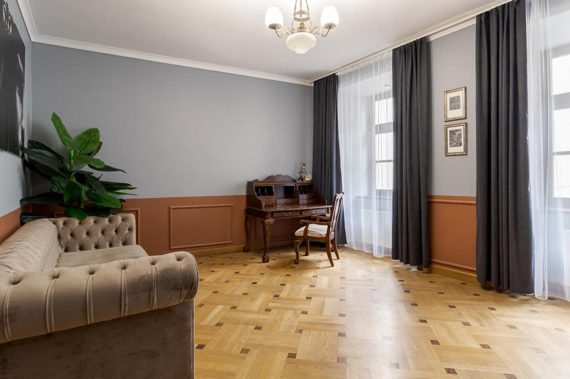 Tut Staroevreyska With Terrace Lägenhet Lviv Exteriör bild