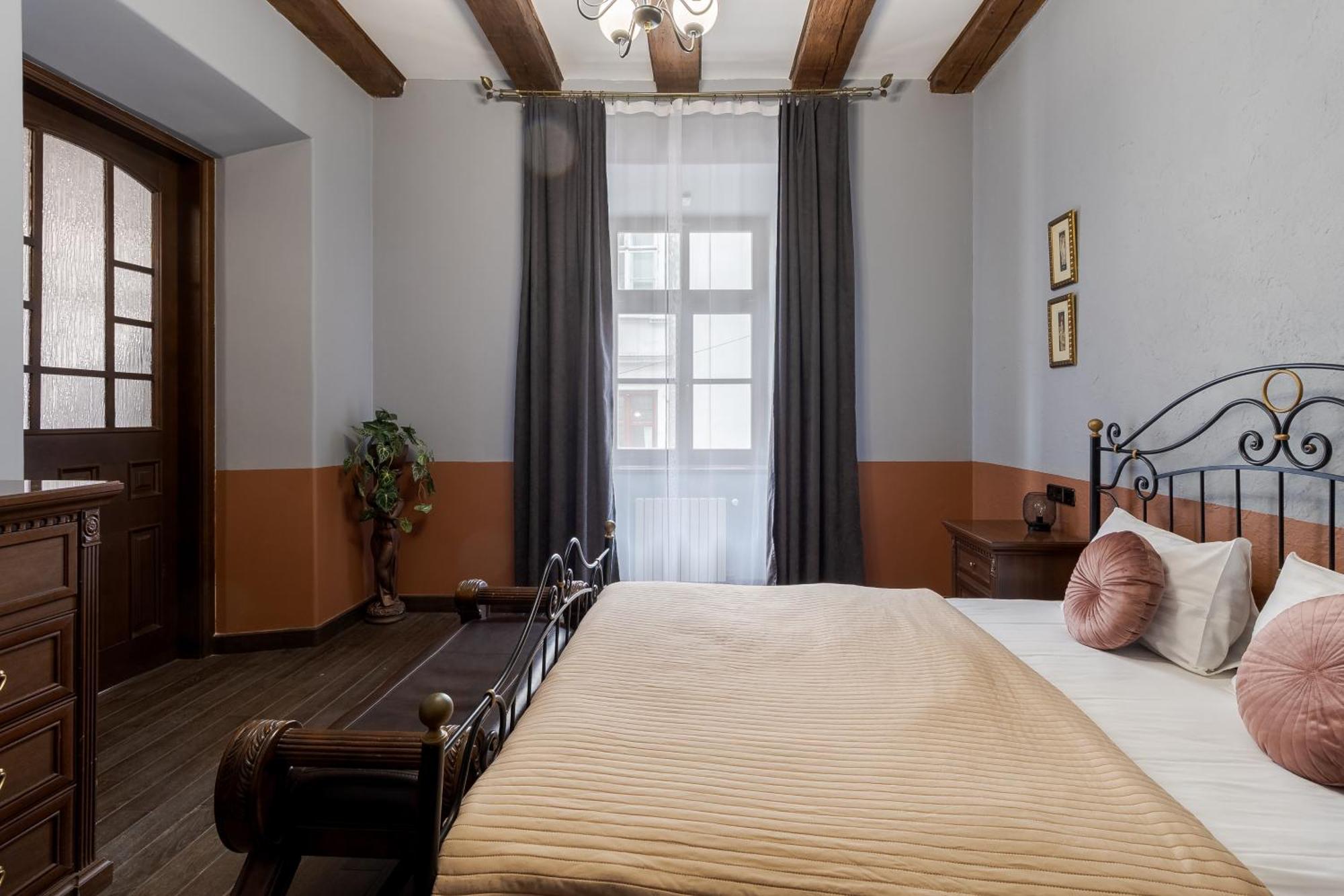 Tut Staroevreyska With Terrace Lägenhet Lviv Exteriör bild