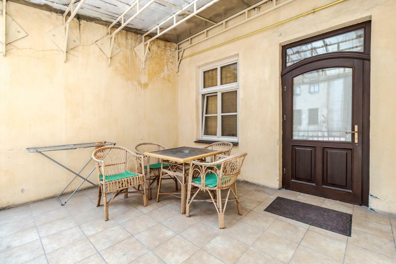 Tut Staroevreyska With Terrace Lägenhet Lviv Exteriör bild